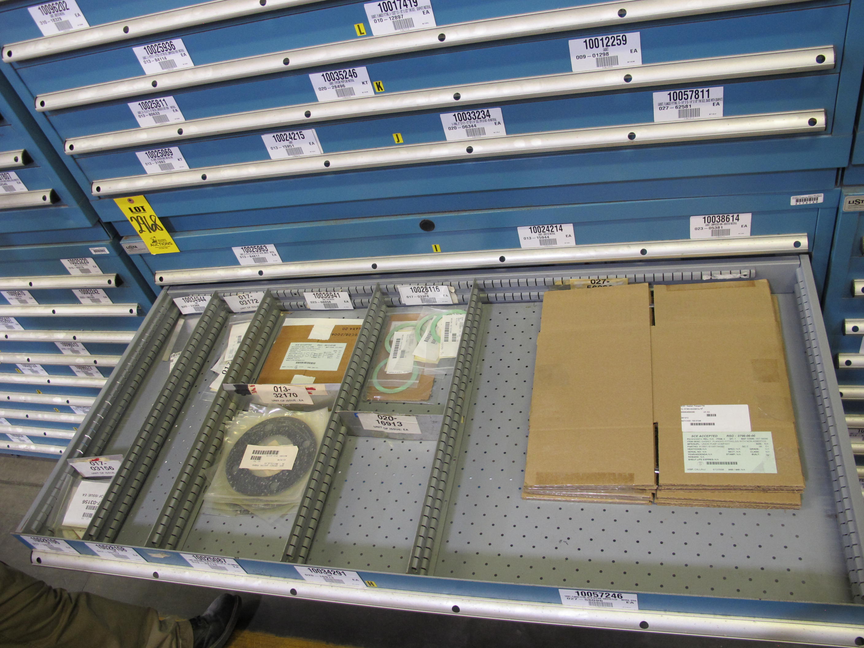 LISTA HEAVY DUTY 9-DRAWER PARTS CABINET W/ CONTENTS (W-50) LOADING & HANDLING FEE $25-